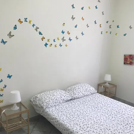 3p לינה וארוחת בוקר נאפולי